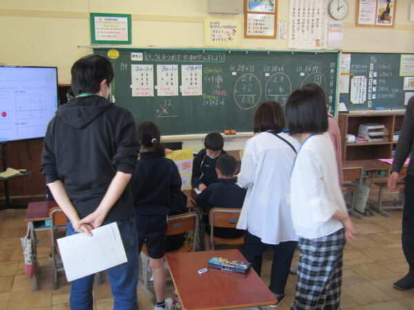 授業参観|高岡市立国吉義務教育学校