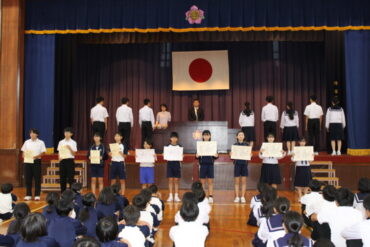 ２学期ミニ授賞式並びに令和６年度　富山県中学校駅伝競走大会壮行会