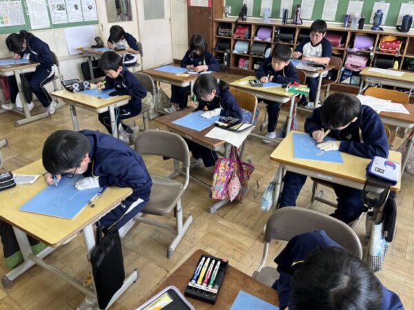 ４年 図工「初めての彫刻刀」